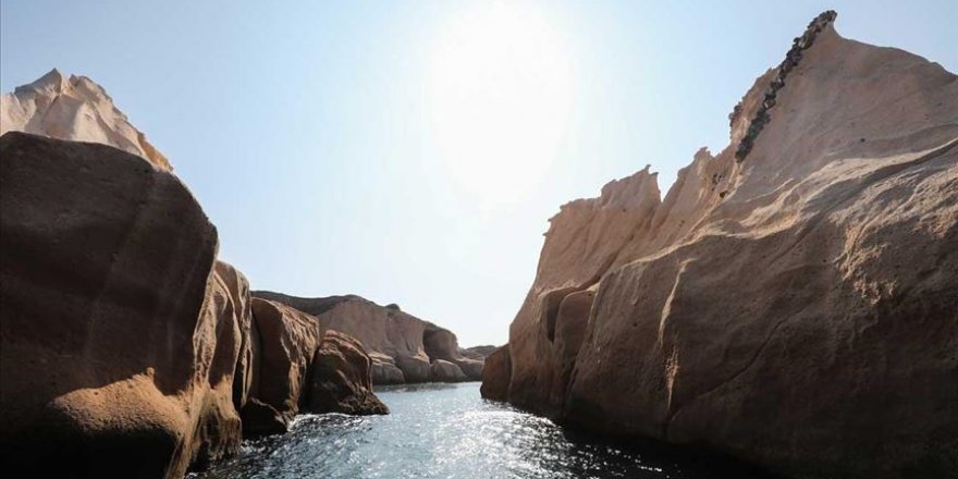 'Denizin peribacaları' görenleri büyülüyor