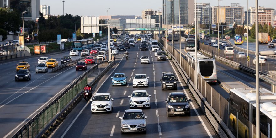 İstanbul'da kademeli mesai başladı