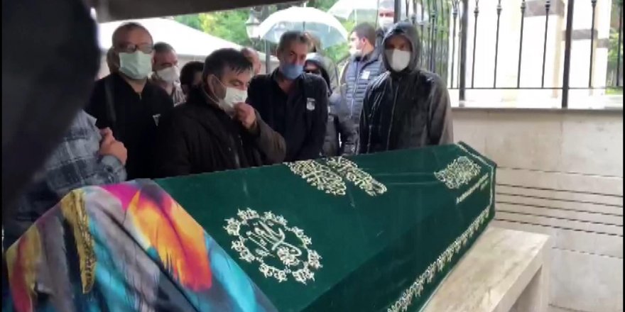 Erkan Petekkaya'nın annesi vefat etti