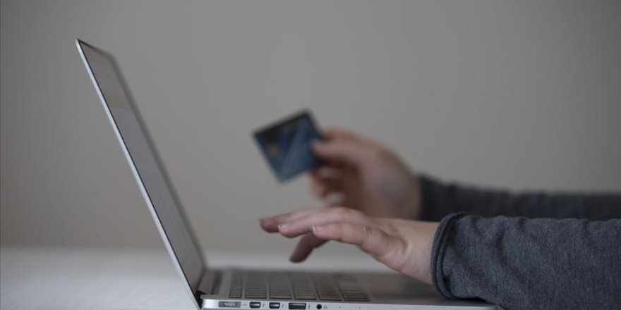 İnternetten alışverişte siparişten farklı ürünün bedeli kargo şirketinden tahsil edilebiliyor