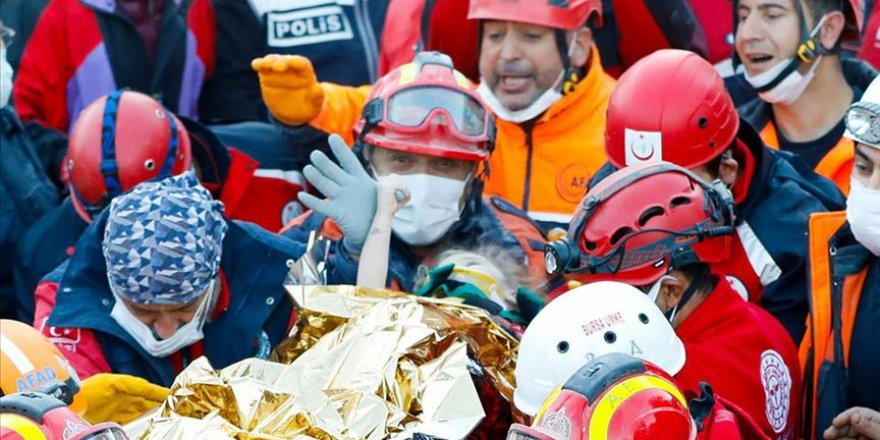 Kahraman itfaiyeci Muammer Çelik o anları anlattı: Elif parmağımı bir tuttu, hiç bırakmadı
