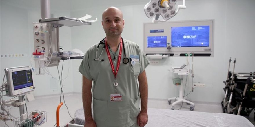 Bilim Kurulu Üyesi Doç. Dr. Afşin Emre Kayıpmaz'dan 'ev ziyaretinde bulunmayın' uyarısı