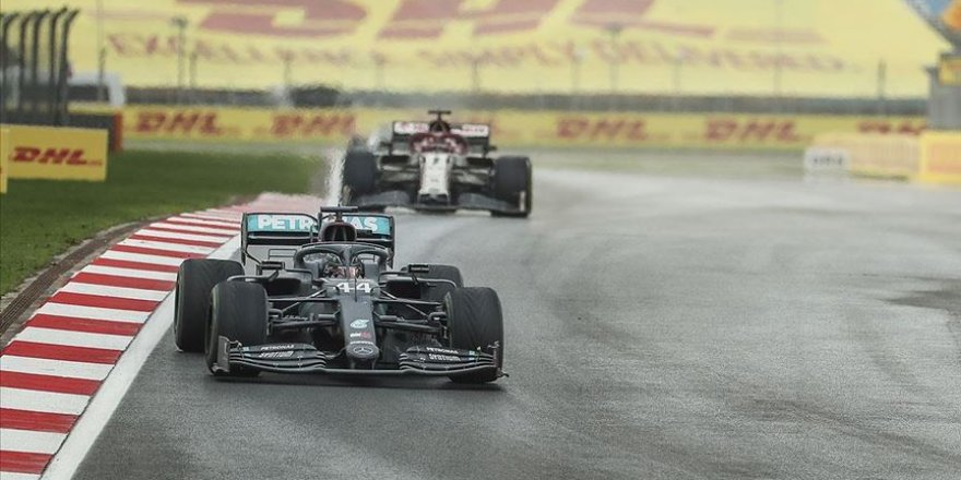 Türkiye Grand Prix'sinin Galibi Lewis Hamilton