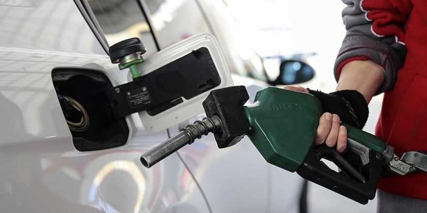 Benzinde 32 kuruşluk indirim