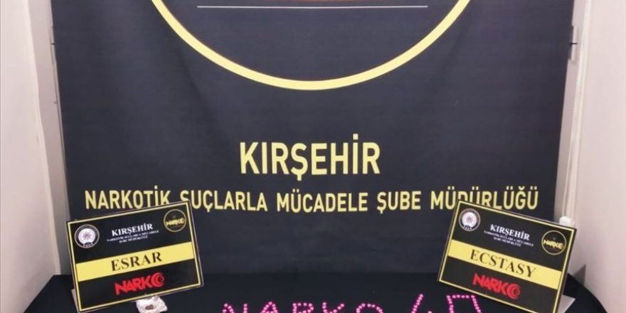 Narkotik köpeği 'Çine' tenceredeki uyuşturucu hapları buldu