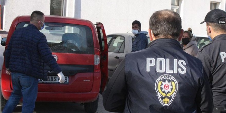 Edirne'de Kovid-19 tespit edilen kişi Nüfus Müdürlüğünde işlem yaparken yakalandı