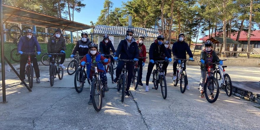 Sağlık çalışanları için 'moral kampı'