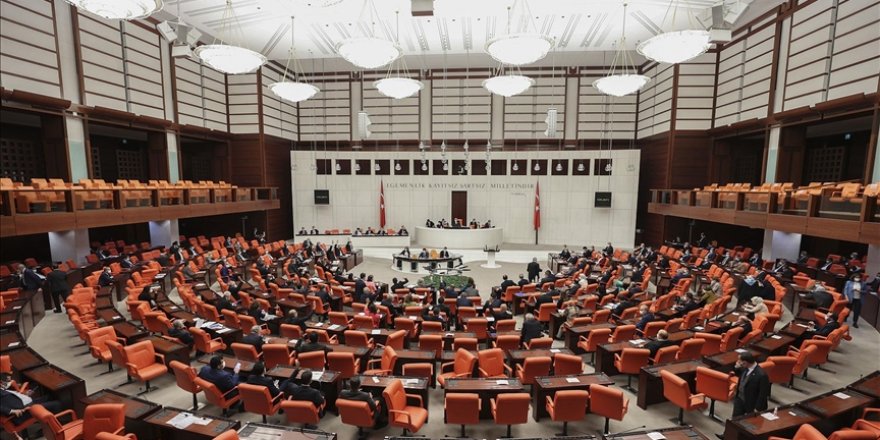 TBMM Genel Kurulunda, Milli Eğitim ile Ulaştırma ve Altyapı bakanlıklarının bütçeleri kabul edildi