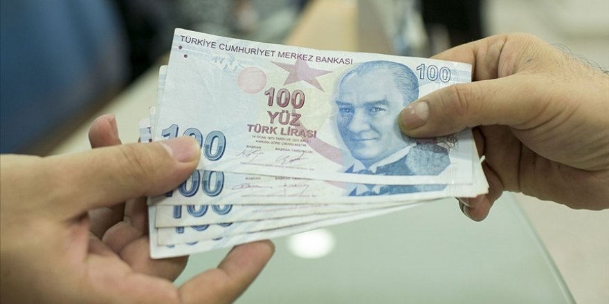 Baba, üniversite mezunu işsiz çocuğuna yardım nafakası ödeyecek