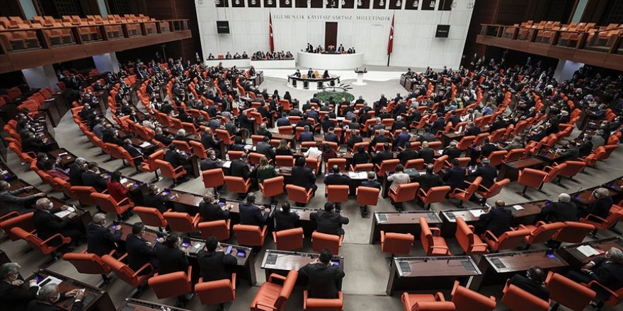 CHP 'Asgari Ücret Kanun Teklifi'ni TBMM Başkanlığı'na sundu