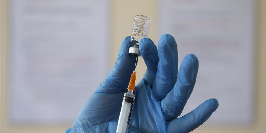 Koronavirüs Bilim Kurulu Üyesi Gündüz: Aşıda tedirginliğe ve tereddüde gerek yok