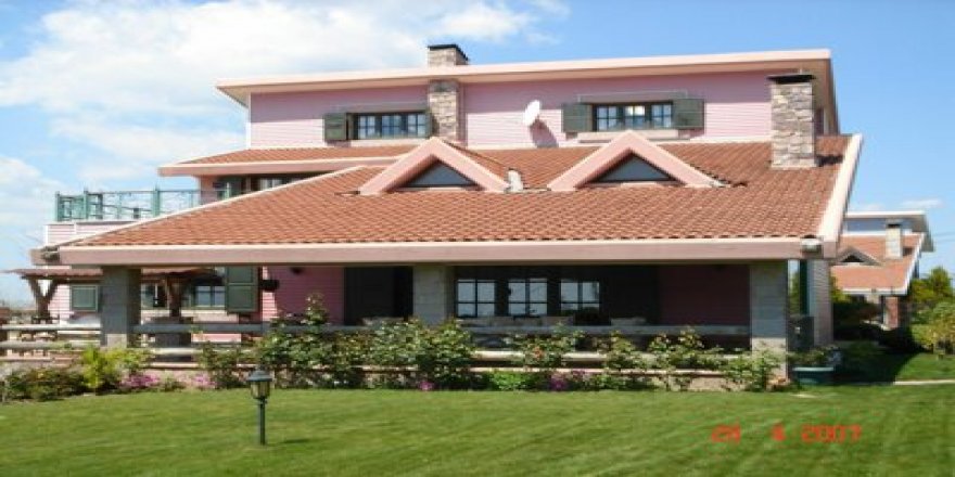 Milyonluk villa icralık oldu