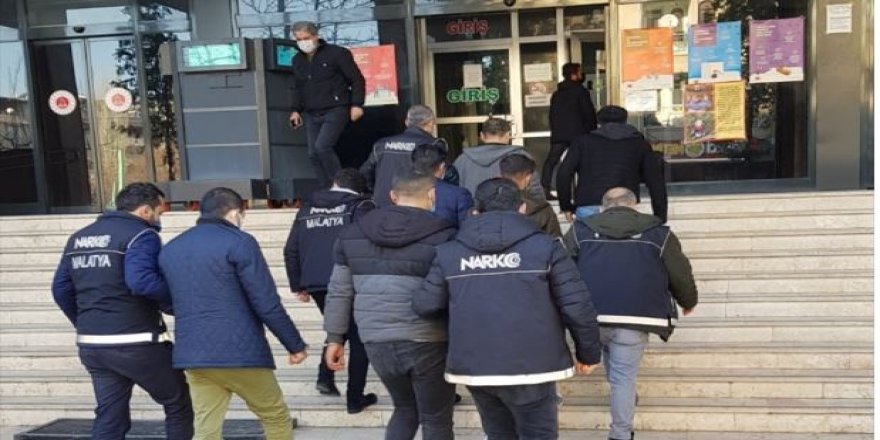 Uyuşturucu operasyonunda yakalanan 13 zanlı tutuklandı