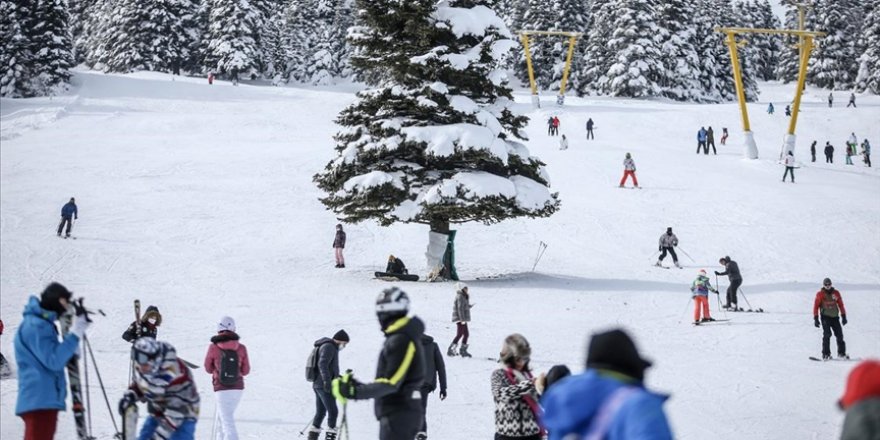 Uludağ'da sömestir tatili yoğunluğu yaşanıyor