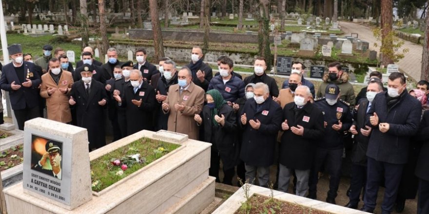 Şehit Emniyet Müdürü Ali Gaffar Okkan mezarı başında anıldı
