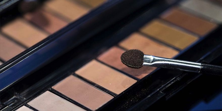 Alman kozmetik şirketi Avrupa'daki 500 mağazasını kapatacak