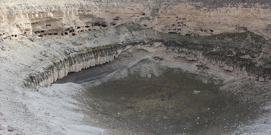 Konya'daki Çıralı Obruğu kurudu