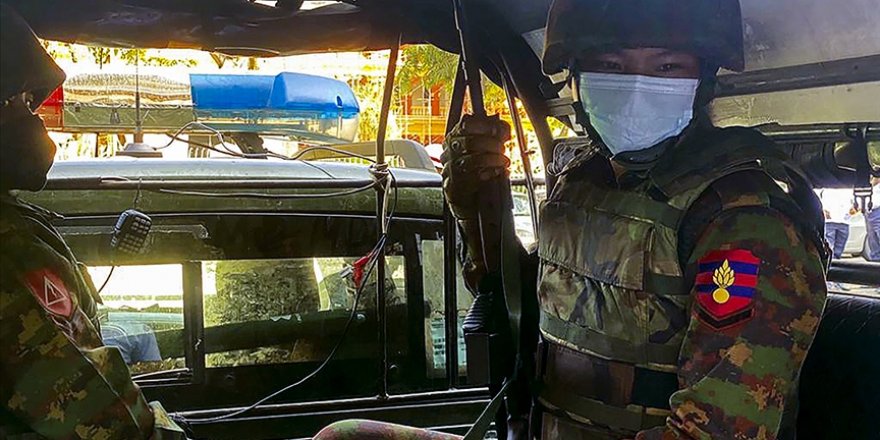 Myanmar ordusu haziran ayına kadar tüm uçuşları askıya aldı