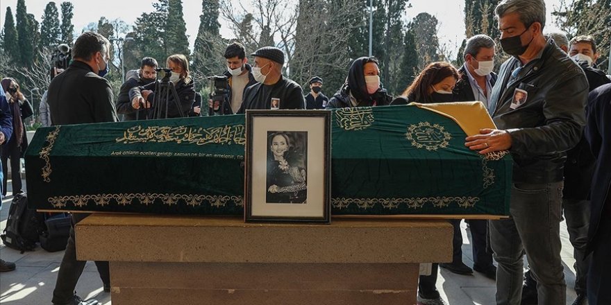 Türk sanat müziği sanatçısı Hüner Coşkuner son yolculuğuna uğurlandı