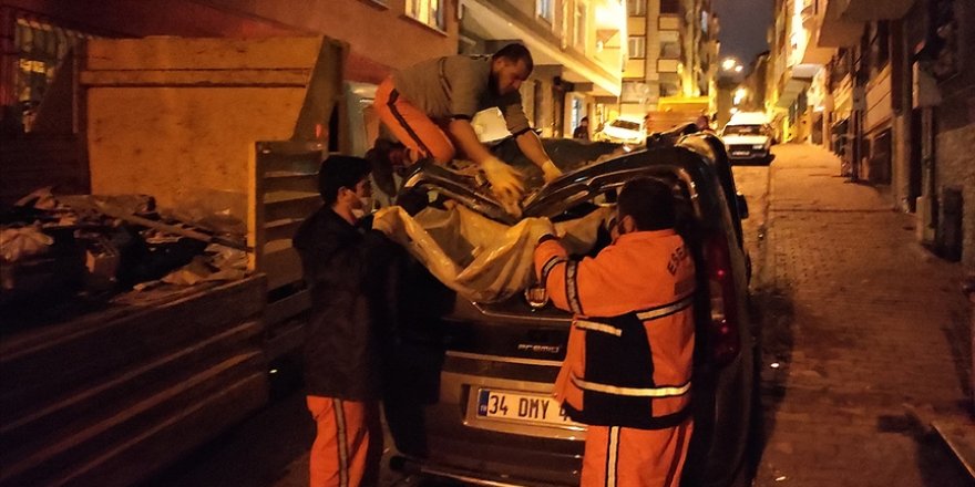 İstanbul'daki fırtınada 193 çatı uçtu