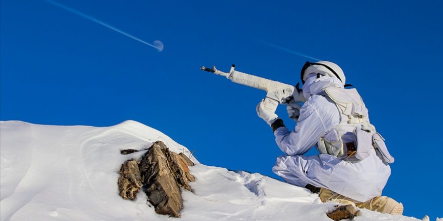 Türk Silahlı Kuvvetlerinden Pençe Kartal-2 Harekatı