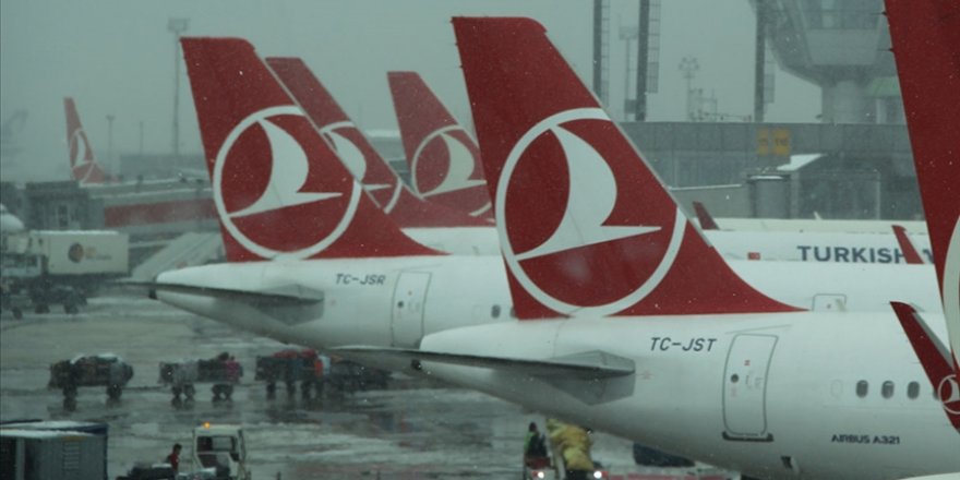Sabiha Gökçen Havalimanı'nda kar yağışı nedeniyle uçuşlar azaltılacak