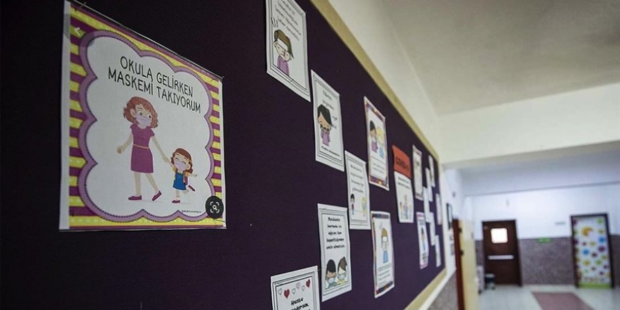 Okullarda yarı yıl tatilinin ardından kademeli yüz yüze eğitim yarın başlıyor