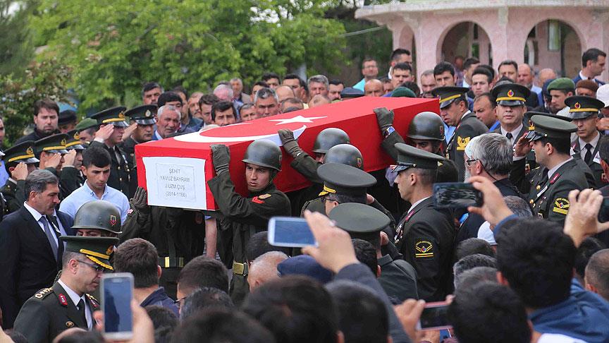 Şehitlerimiz son yolculuklarına uğurlandı