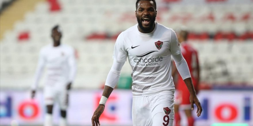 Süper Lig'in en golcü futbolcusu Boupendza Hatayspor'da kaldı
