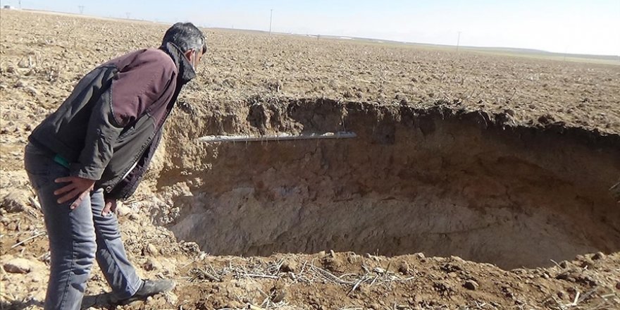 Konya'da 10 metre çapında 40 metre derinliğinde obruk oluştu