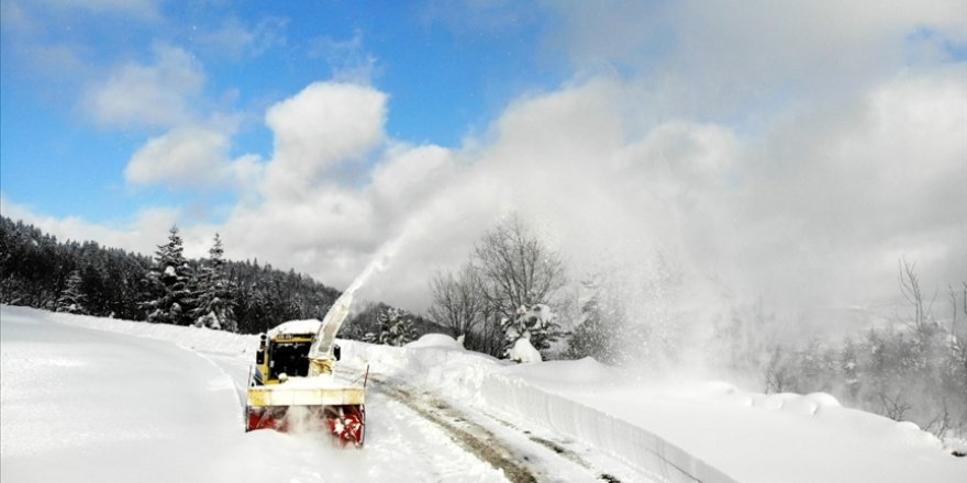 Kastamonu'nun 'kar savaşçıları' bu kışı yoğun geçirdi