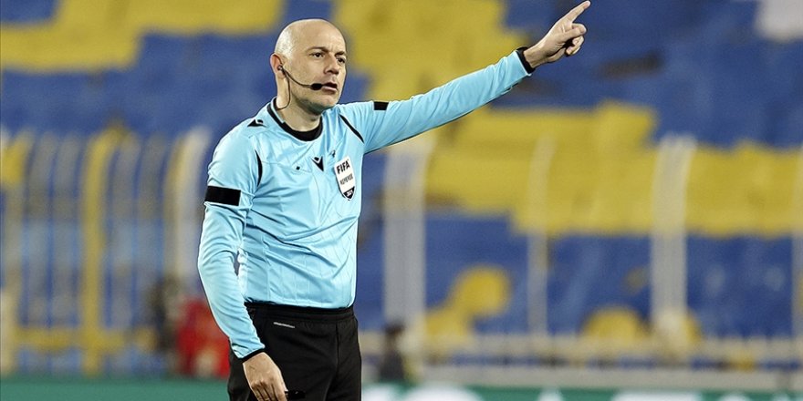 Başakşehir-Beşiktaş maçını Cüneyt Çakır yönetecek