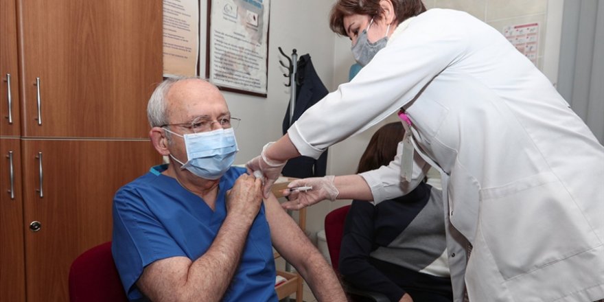CHP Genel Başkanı Kılıçdaroğlu, Kovid-19 aşısının ikinci dozunu yaptırdı