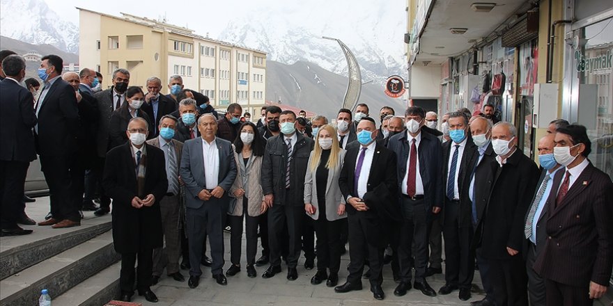 CHP Esnaf Masası Hakkari'de esnafla buluştu