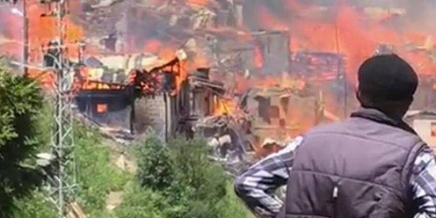 Bakan Kurum'dan Yusufeli'nde yanan evler hakkında açıklama