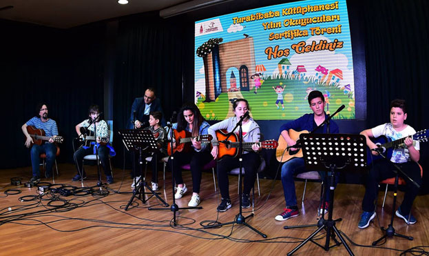 Çocuklar gösterileri ile görsel şölen sundu