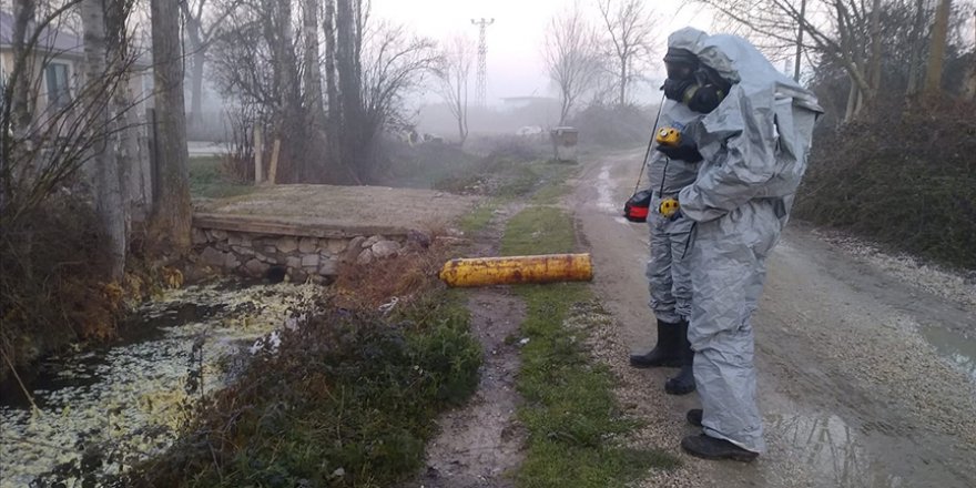 Sakarya'da kimyasal gazdan etkilenen ikisi polis 12 kişi hastaneye kaldırıldı