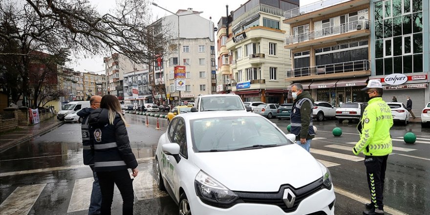 Kısıtlamaları ihlal eden 21 bin 495 kişi hakkında işlem yapıldı