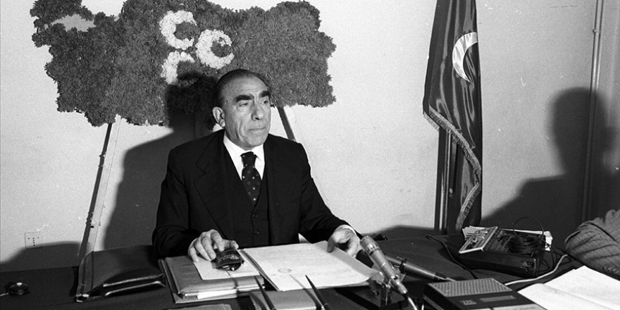 Ülkücü Hareket'in Lideri Türkeş vefatının 24. yılında anılıyor