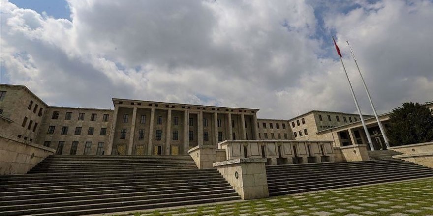 TBMM yerleşkesine Kovid-19 önlemleri kapsamında 30 Nisan'a kadar ziyaretçi yasağı getirildi