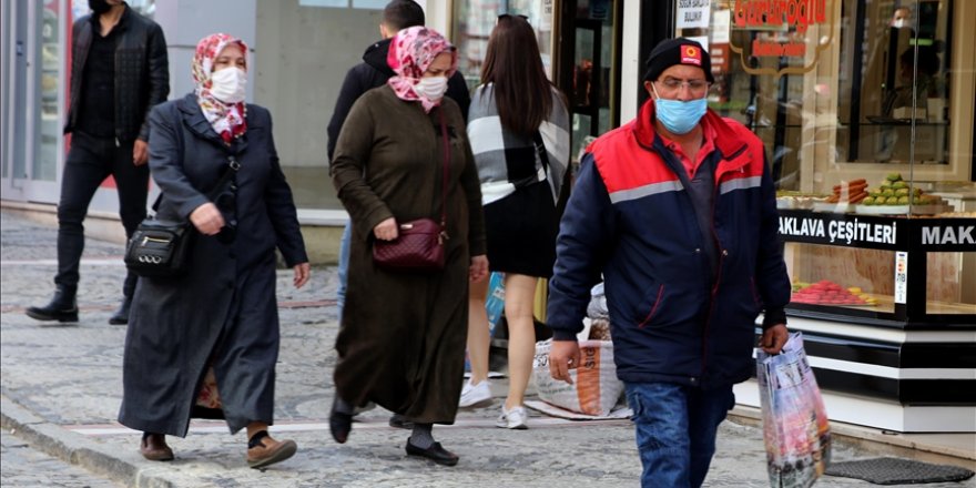 Edirne'de vatandaşlar 'eş-dost' ziyaretleri yapanlara sitem ediyor