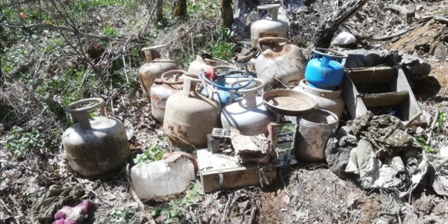 Bitlis'te teröristlerin kullandığı 12 odalı sığınak imha edildi