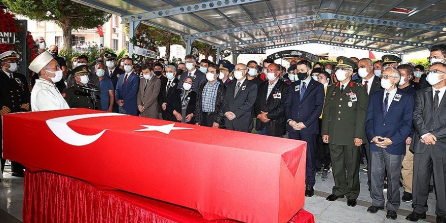 Şehit Teğmen Mehmet Kıvık İzmir'de son yolculuğuna uğurlandı