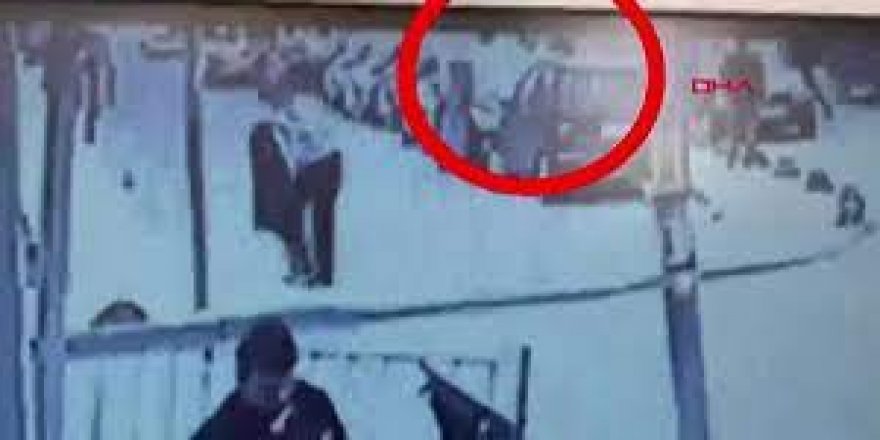 Otogarda patlayıcı bırakan şüpheliler güvenlik kamerasında