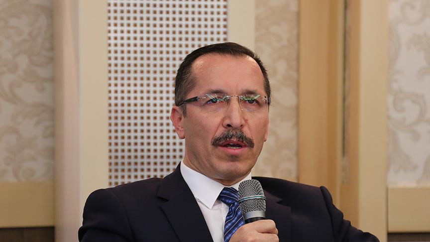 PAÜ Rektörü'nün eşi istifa etti