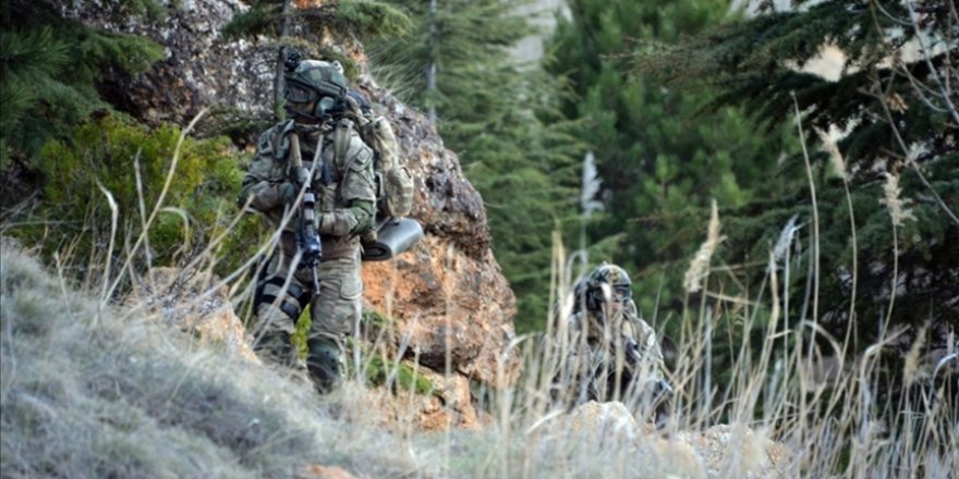 Pençe-Yıldırım Operasyonu'nda çok sayıda silah, mühimmat ve örgütsel doküman ele geçirildi