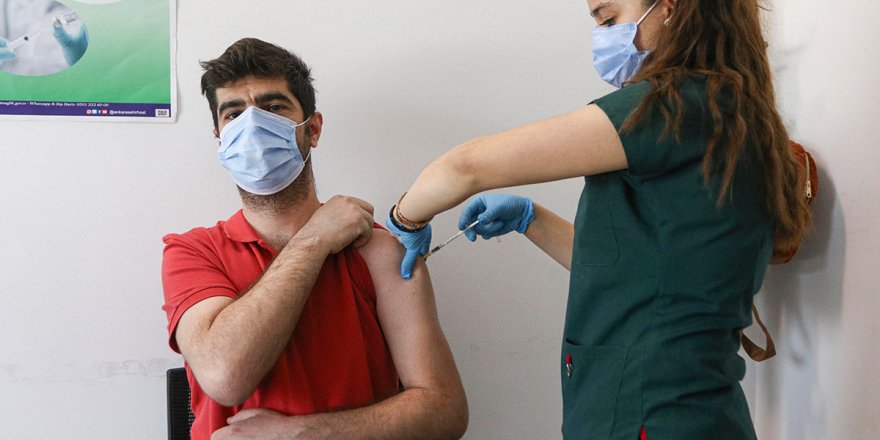 Sağlık çalışanlarının eşleri aşılanmaya başladı