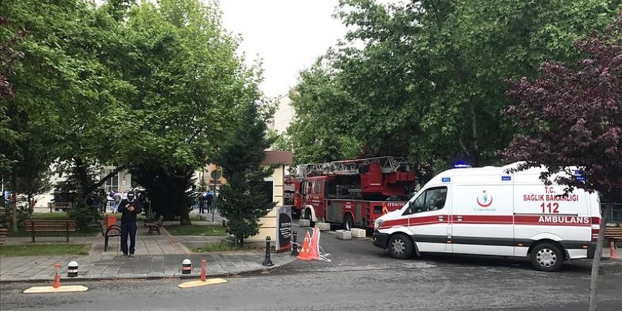 Erciyes Üniversitesi Hematoloji-Onkoloji Hastanesi'nde çıkan yangında 24 kişi dumandan etkilendi