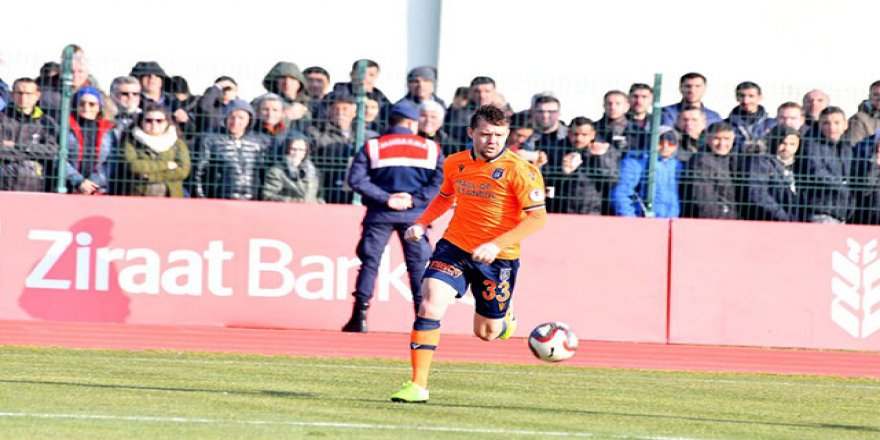 Uğur Uçar, 1 yıl daha Medipol Başakşehir'de