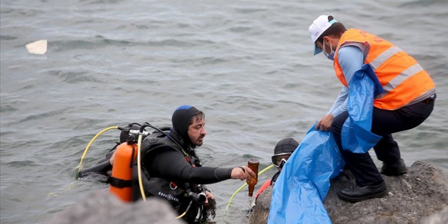 Zeytinburnu'nda deniz dibi ve kıyı temizliği yapıldı
